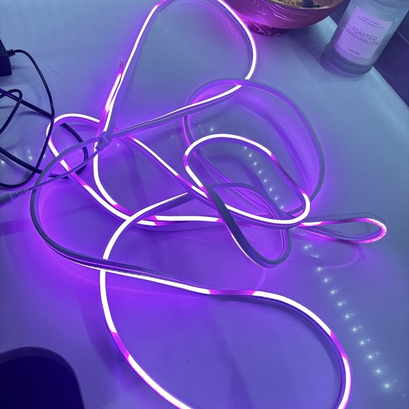 **SOLD** PINK LED Neon Rope Light With Adapter - Picture 2 of 4